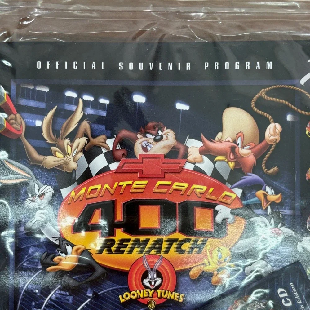 Looney Tunes NASCAR Monte‎ Carlo 400 2002 Program CD and Collectors Pin NEW